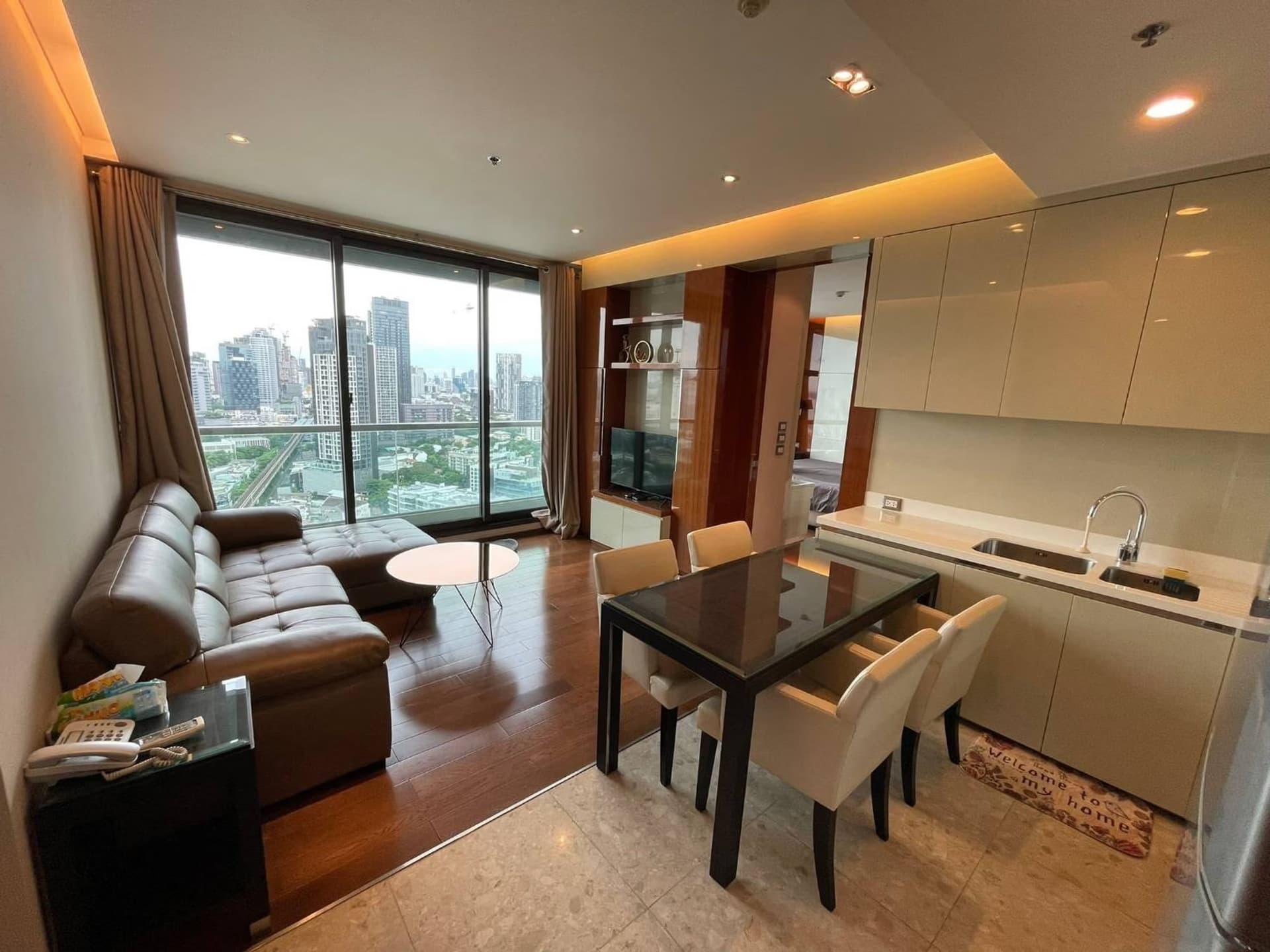 2 Bed Condo for Sale in Khlong Toei - Image 1