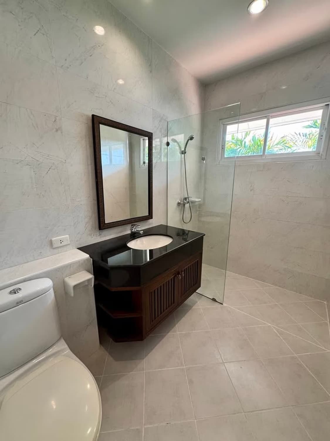 4 Bed House for Rent in Hang Dong District - Image 13