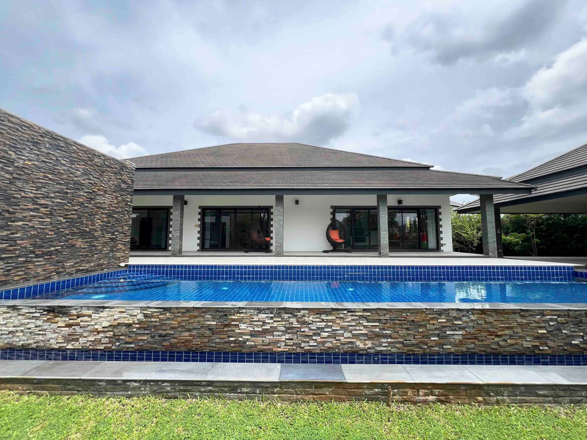 3 Bed House for Sale in Saraphi - Image 1