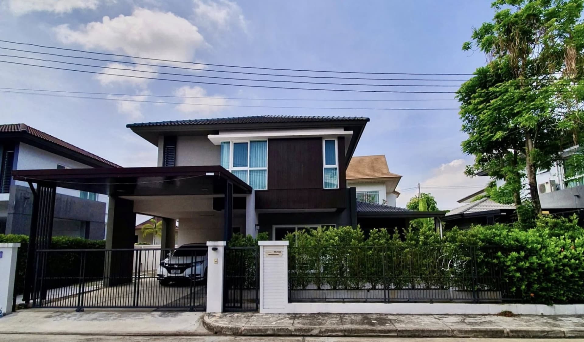 3 Bed House for Rent in San Kamphaeng - Image 1