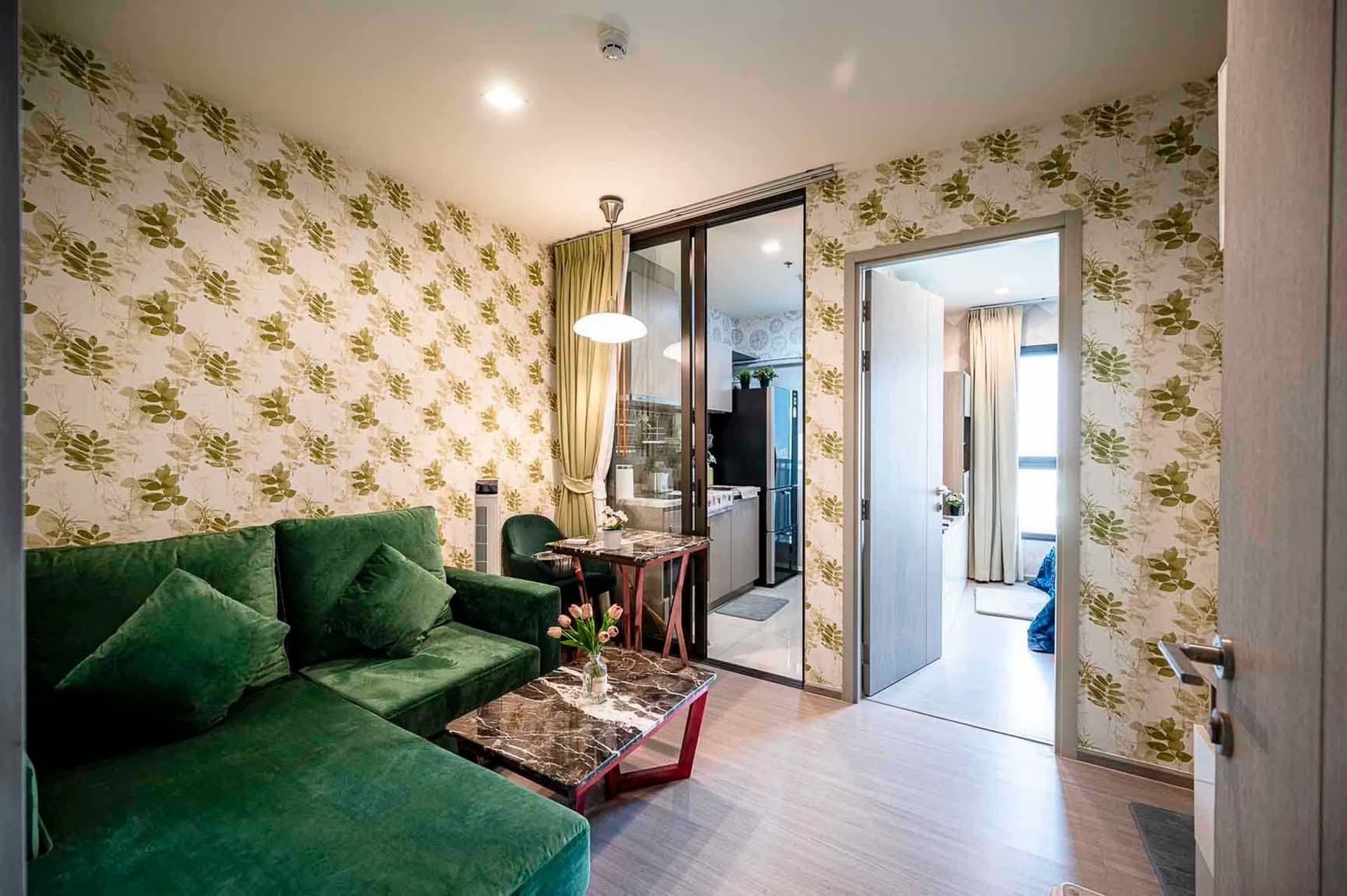 1 Bed Condo for Sale in Phra Khanong - Image 1