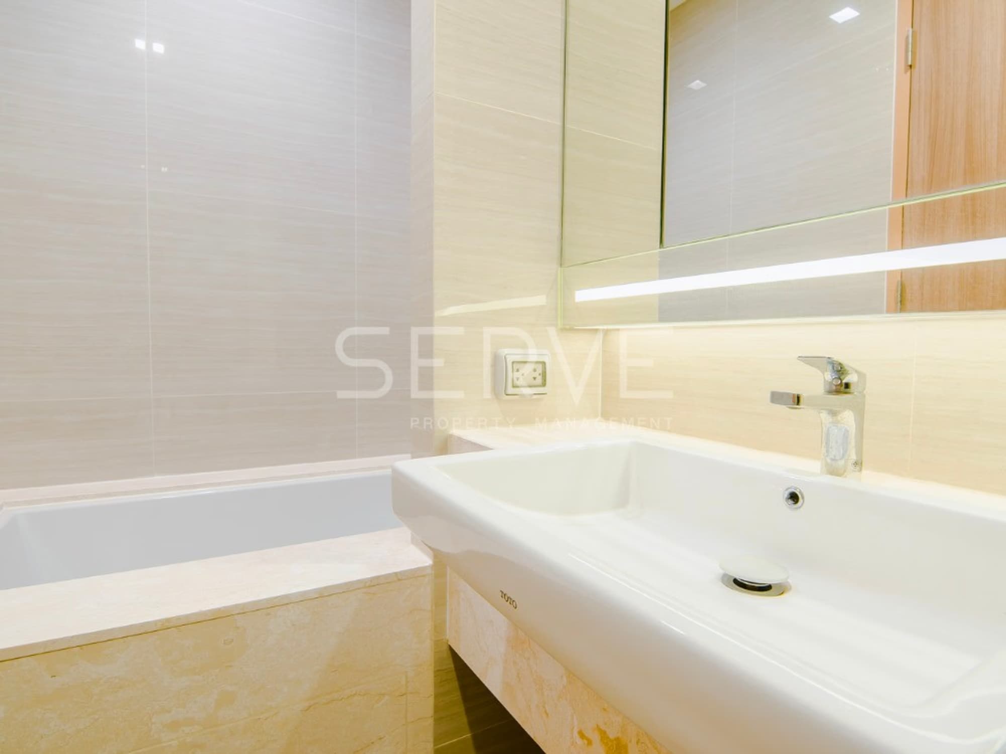 Condo for Sale at Noble BE 33 - Image 9