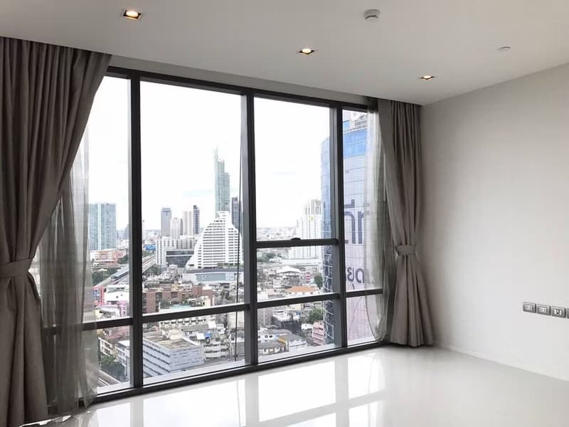1 Bed Condo for Sale in Sathon