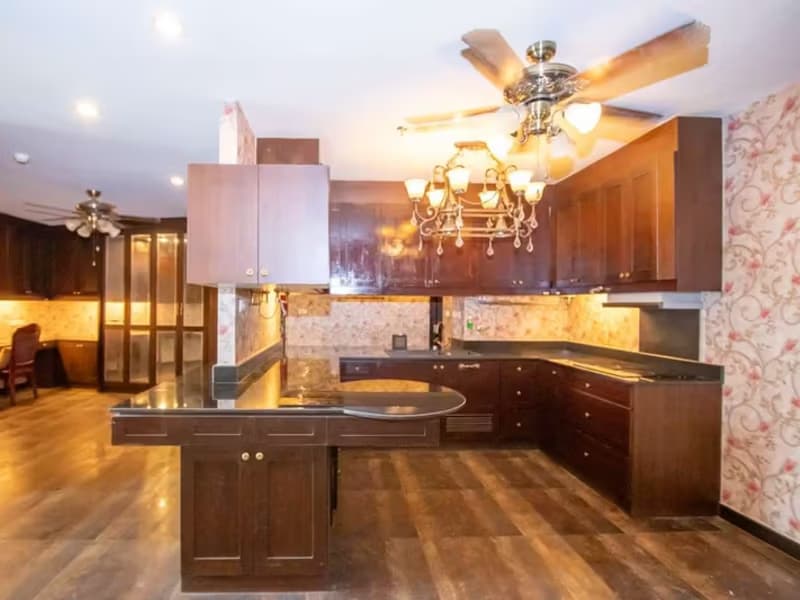 3 Bedroom Condo