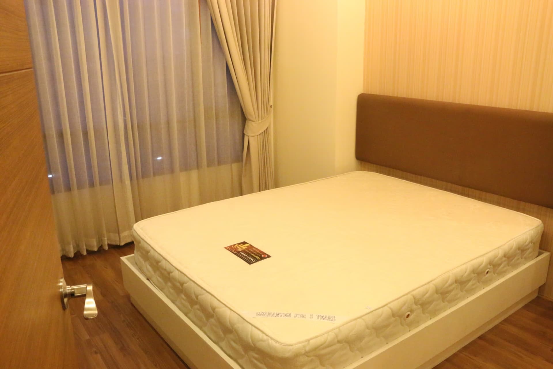 1 Bedroom Condo - Image 2