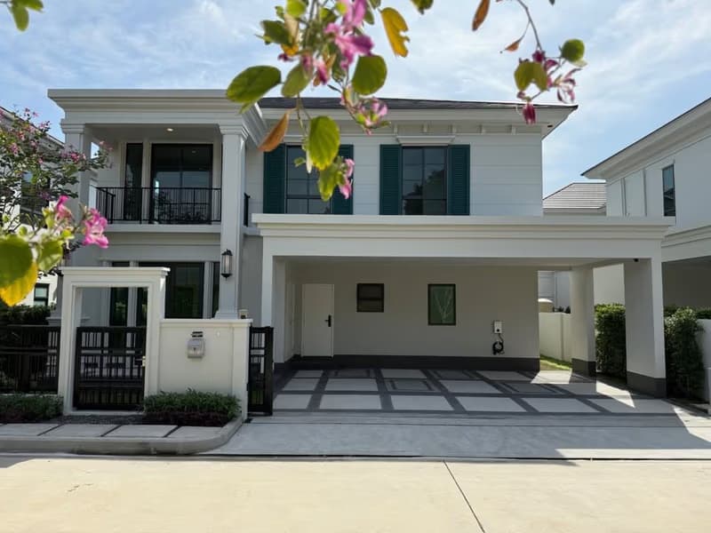 4 Bed House for Rent in Bang Phli District