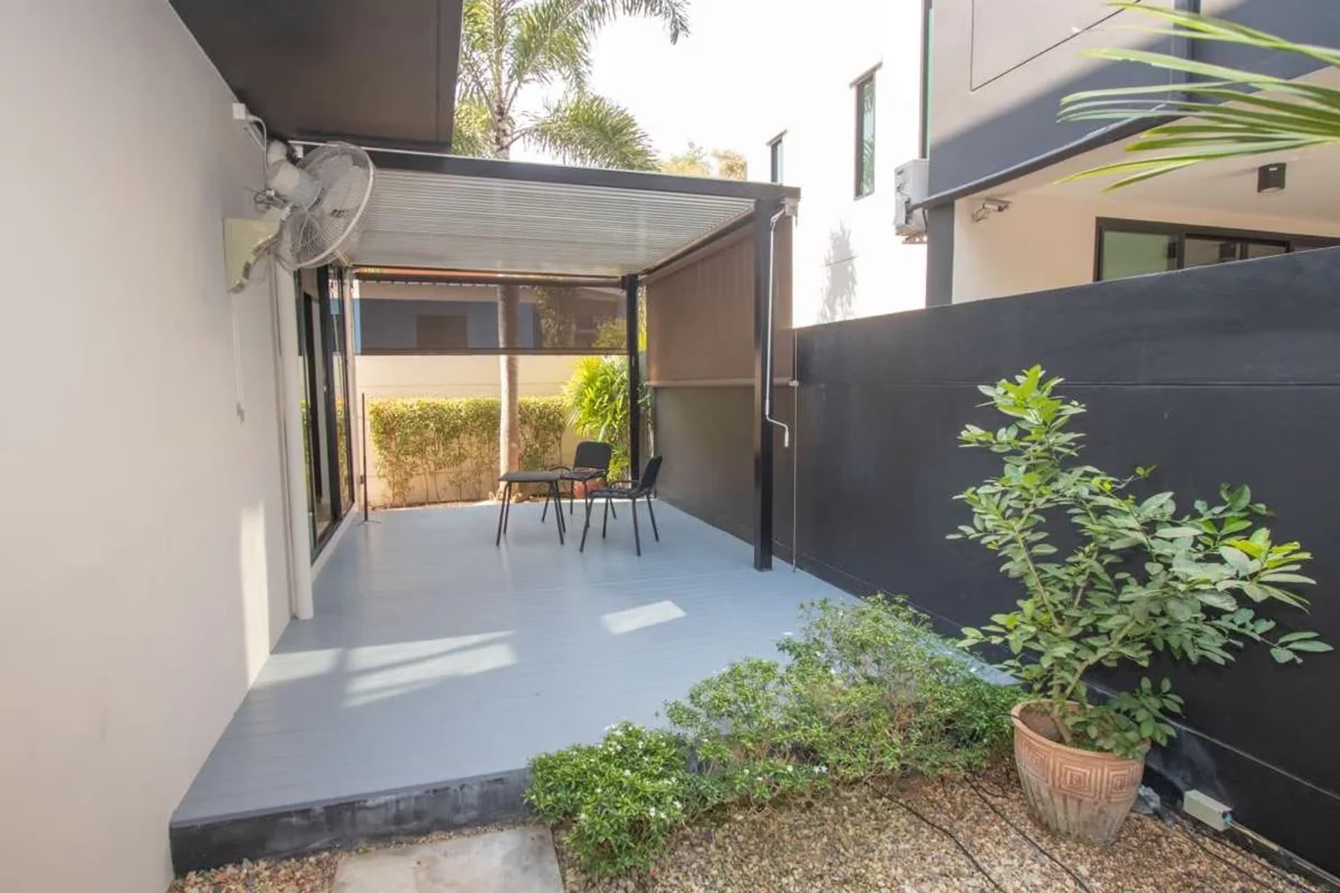 Contemporary 5-Bedroom House for Sale near Kad Farang - Image 19