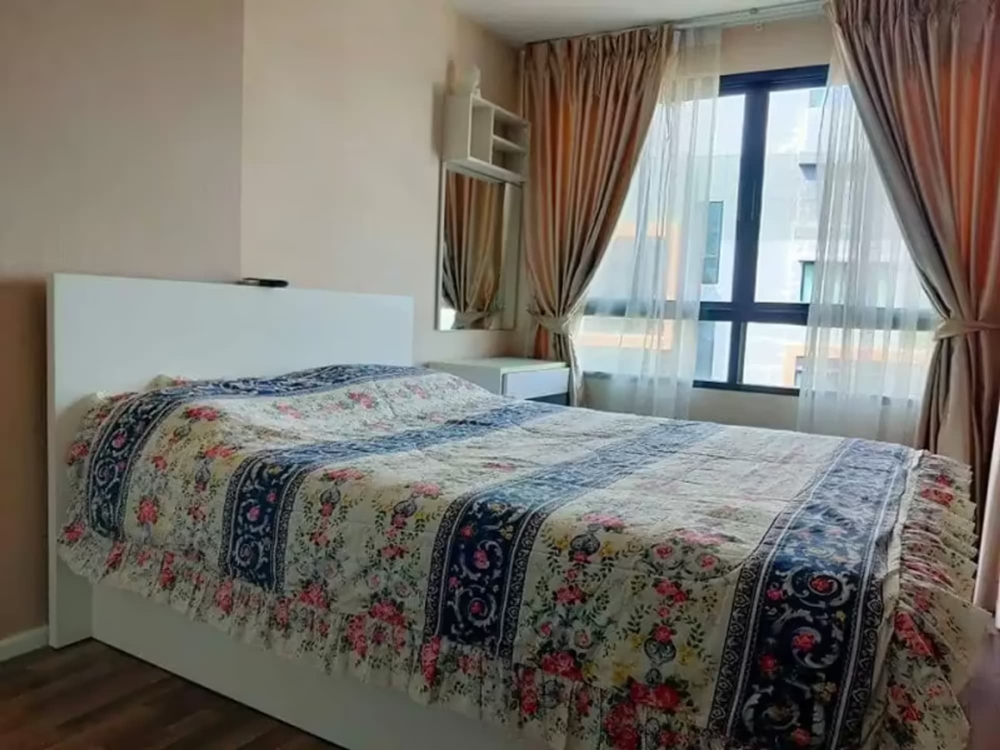 1 Bedroom Condo - Image 4