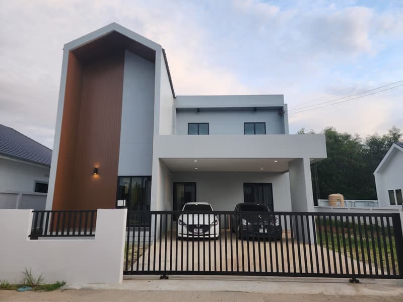 2 Bed House for Sale in Saraphi District