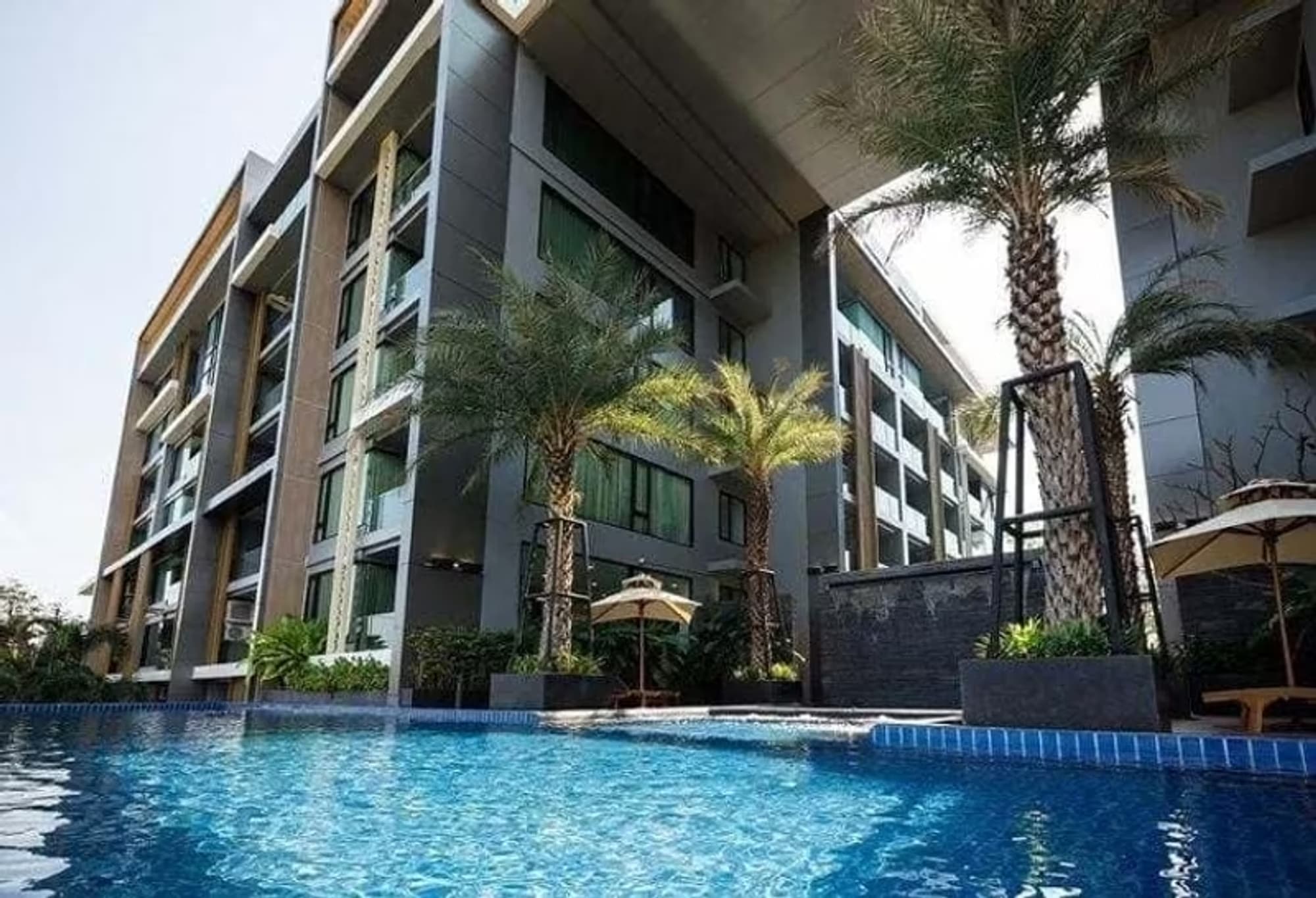 Condo for Sale, Sale w/Tenant at Starhill Condo - Image 1