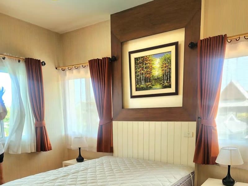 6 Bed House for Rent and Sale in Saraphi