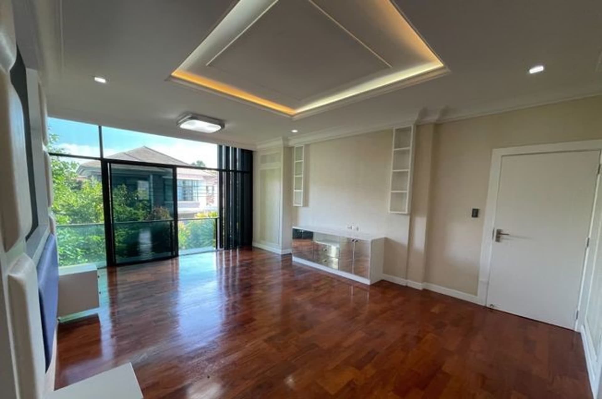 4 Bed House for Sale in Prawet - Image 8