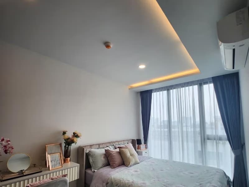 Condo for Rent at Define by Mayfair