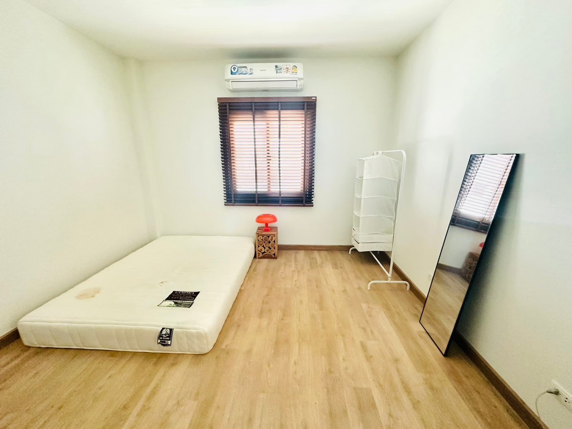 4 Bed House for Rent in Mueang Chiang Mai - Image 11