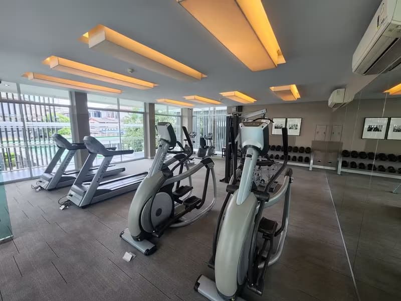1 Bedroom Condo