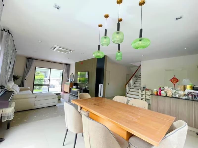 4 Bedroom House for Rent in Bangna