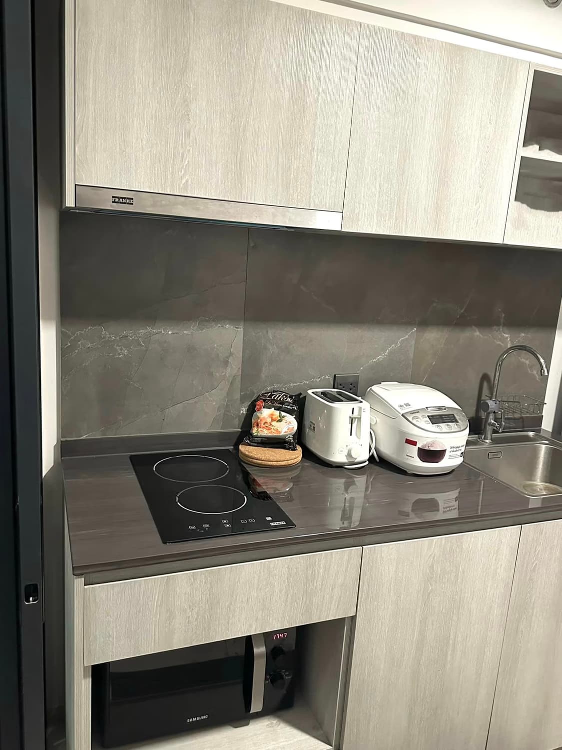 1 ห้องนอน Condo สำหรับ จำหน่าย ใกล้ Ramkhamhaeng ARL - Image 5