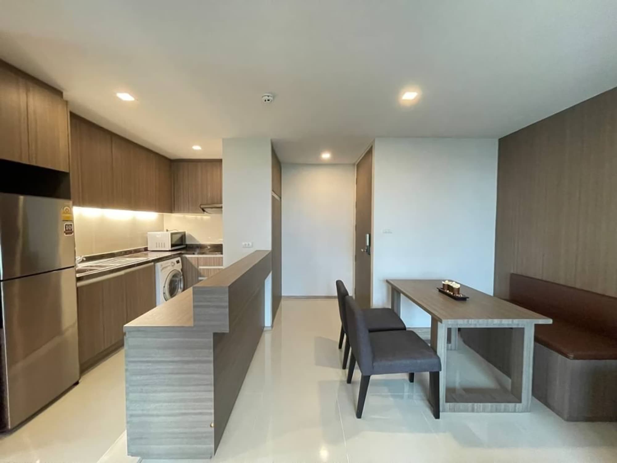 2 Bed Condo for Rent in Watthana - Image 7