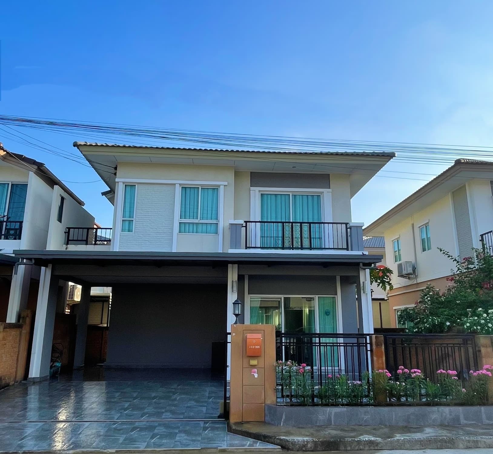 3 Bed House for Rent in Bang Phli - Image 1