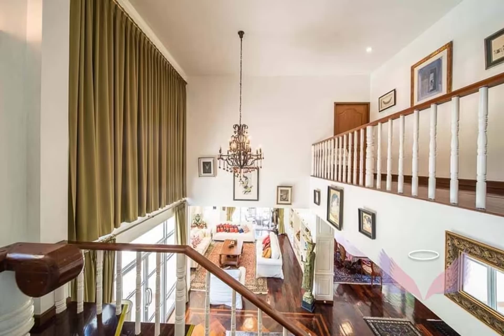 5 Bedroom House - Image 14