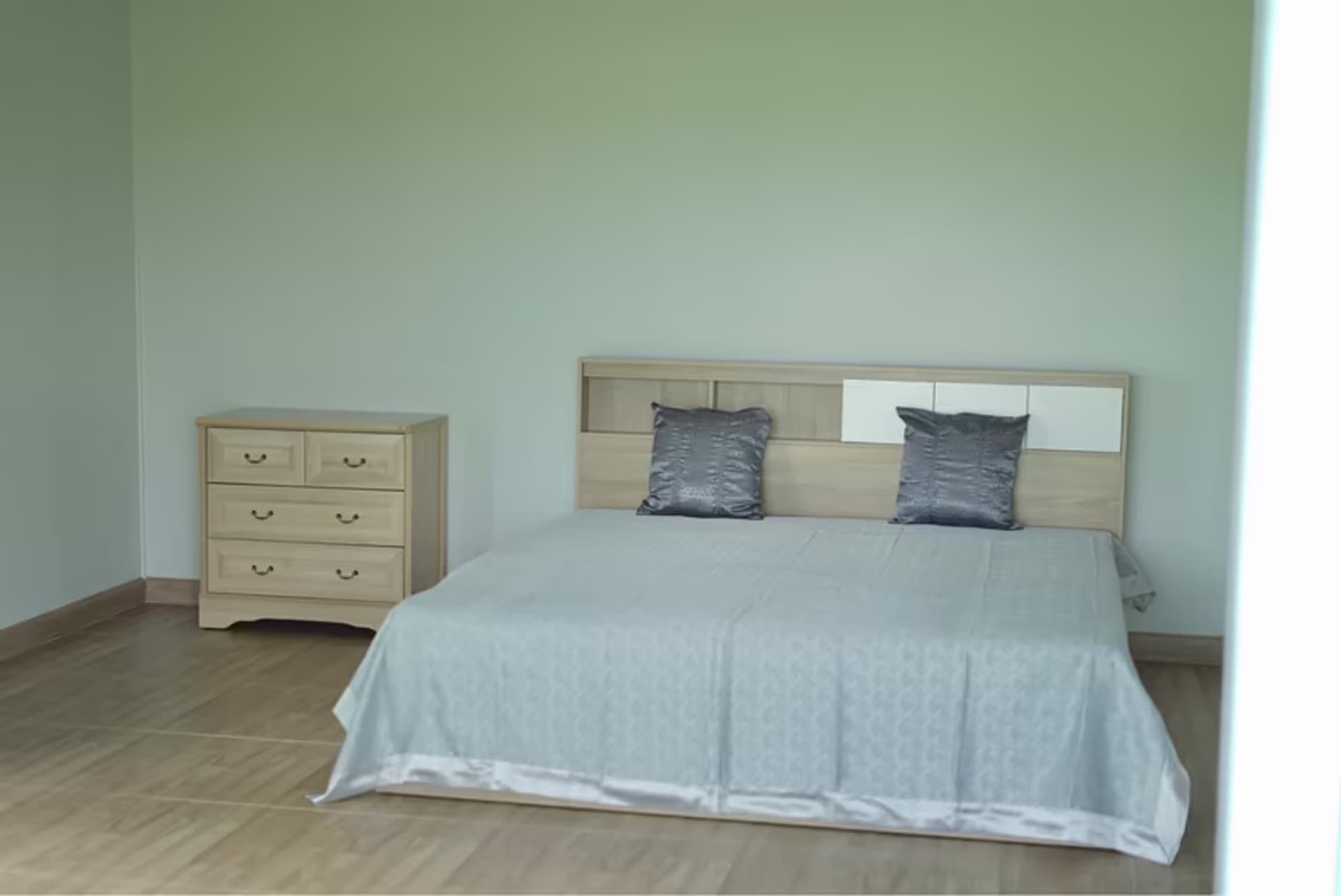 3 Bedroom House - Image 8