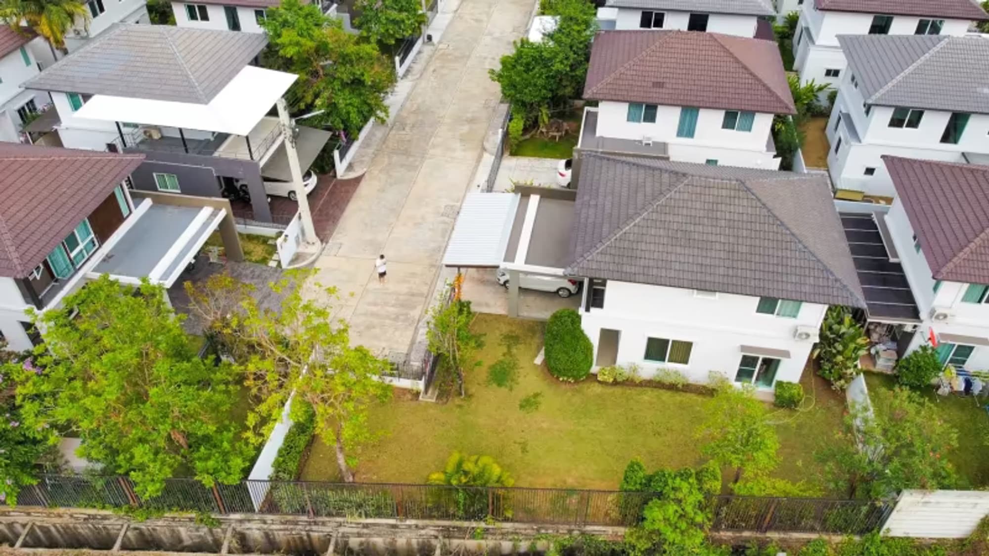 3 Bedroom House - Image 36