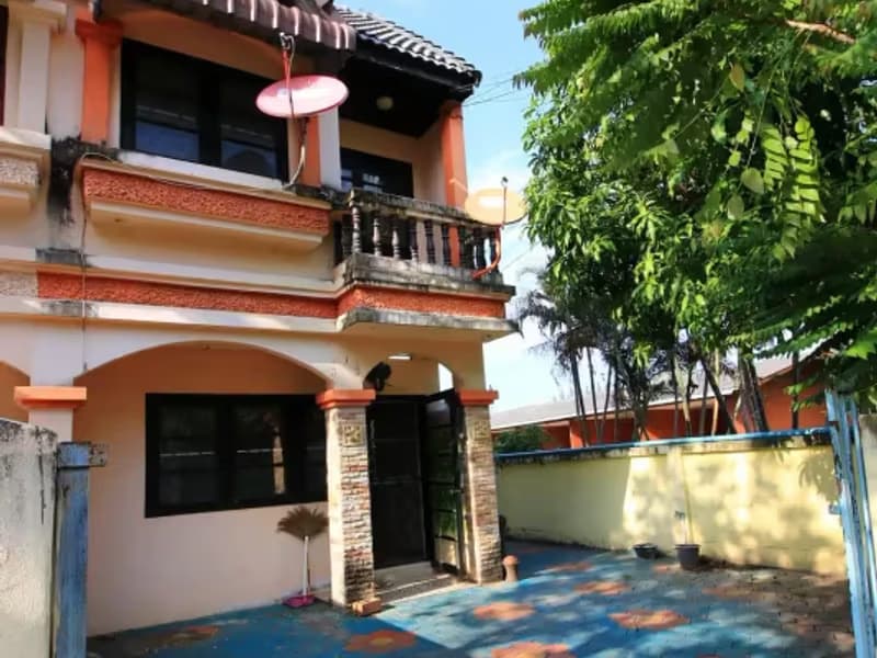 2 Bedroom House