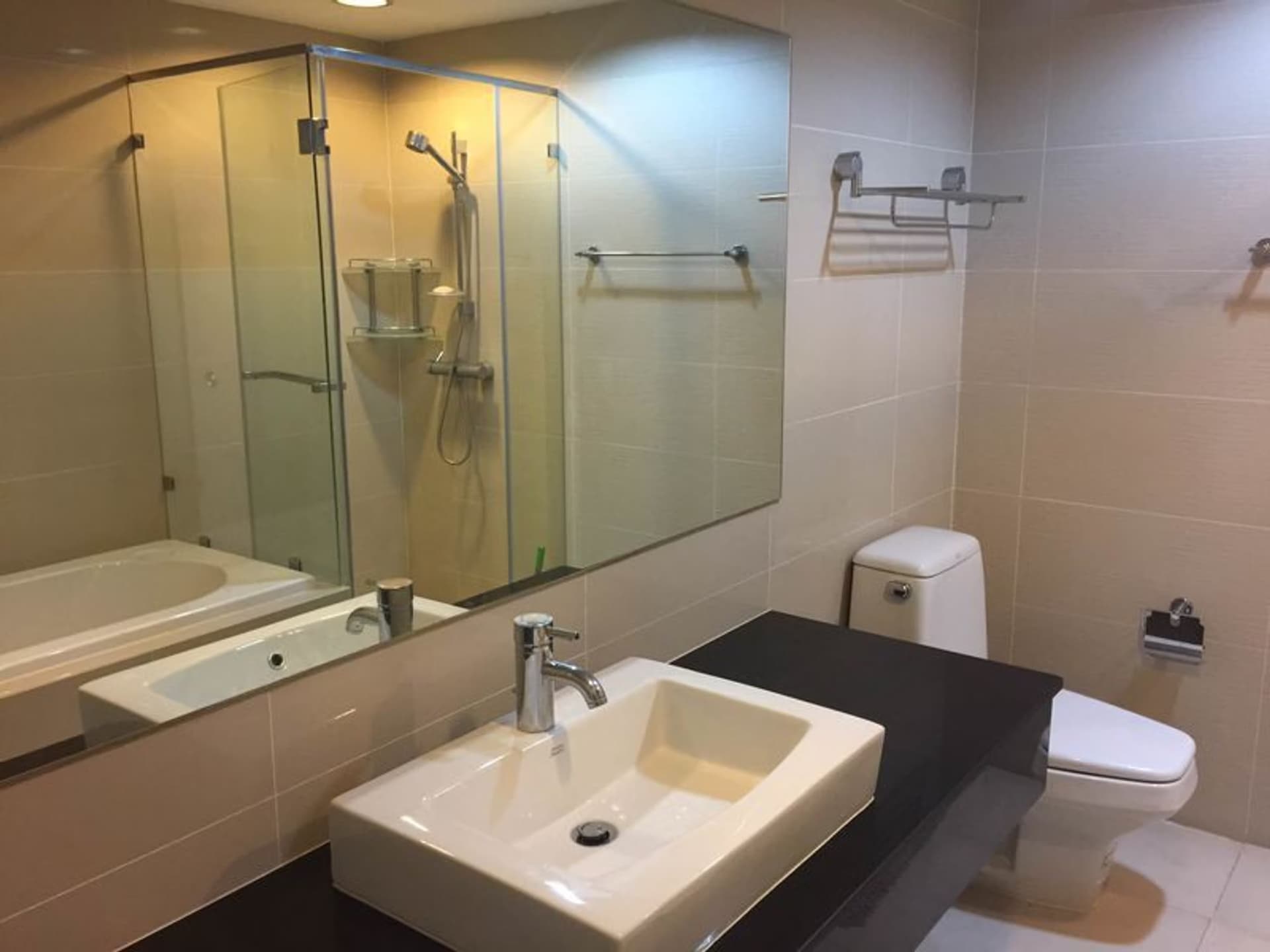 3 ห้องนอน คอนโด สำหรับ จำหน่าย ใน Huai Khwang - Image 8