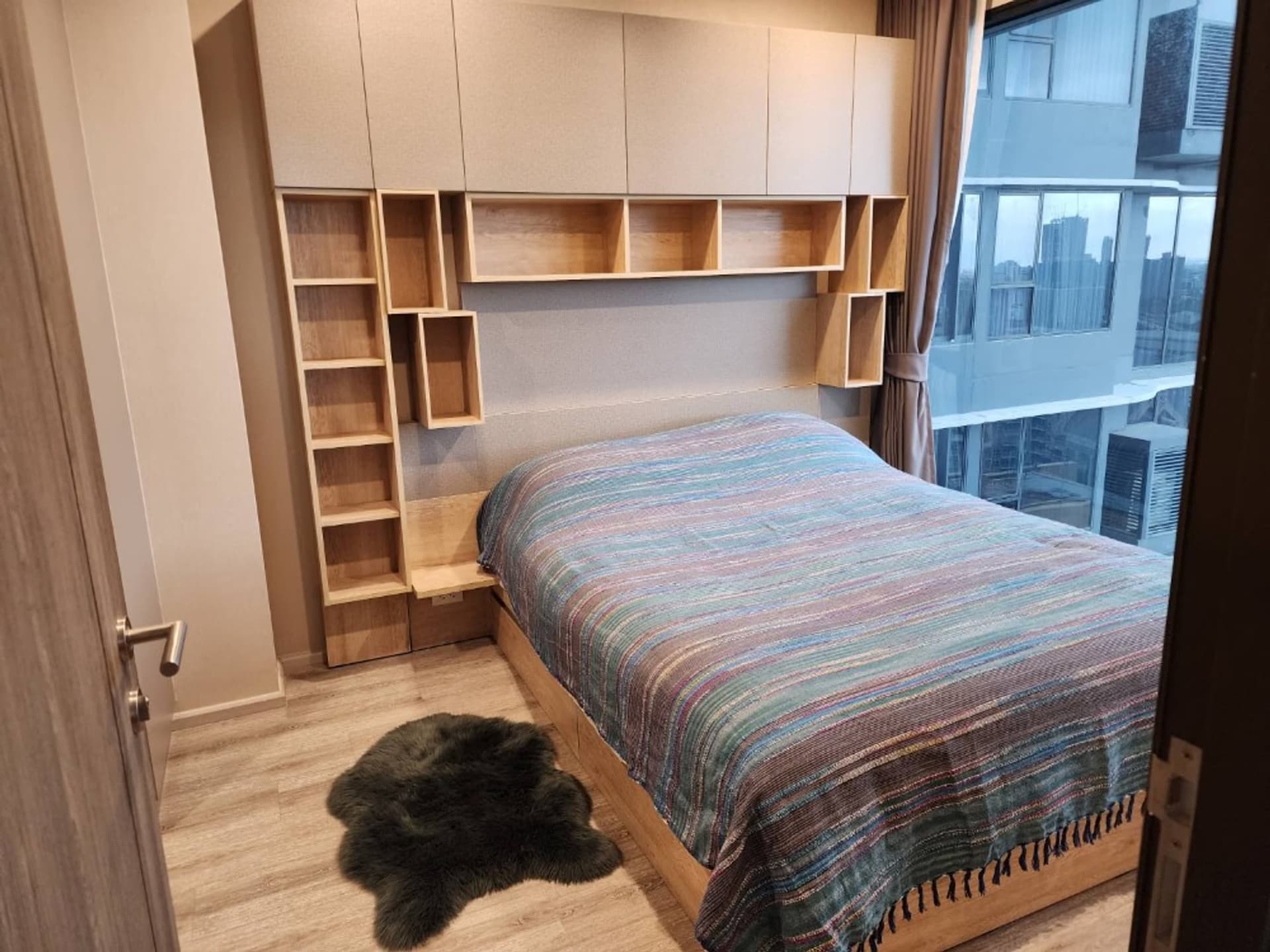 2 Bed Condo for Sale in Huai Khwang - Image 5