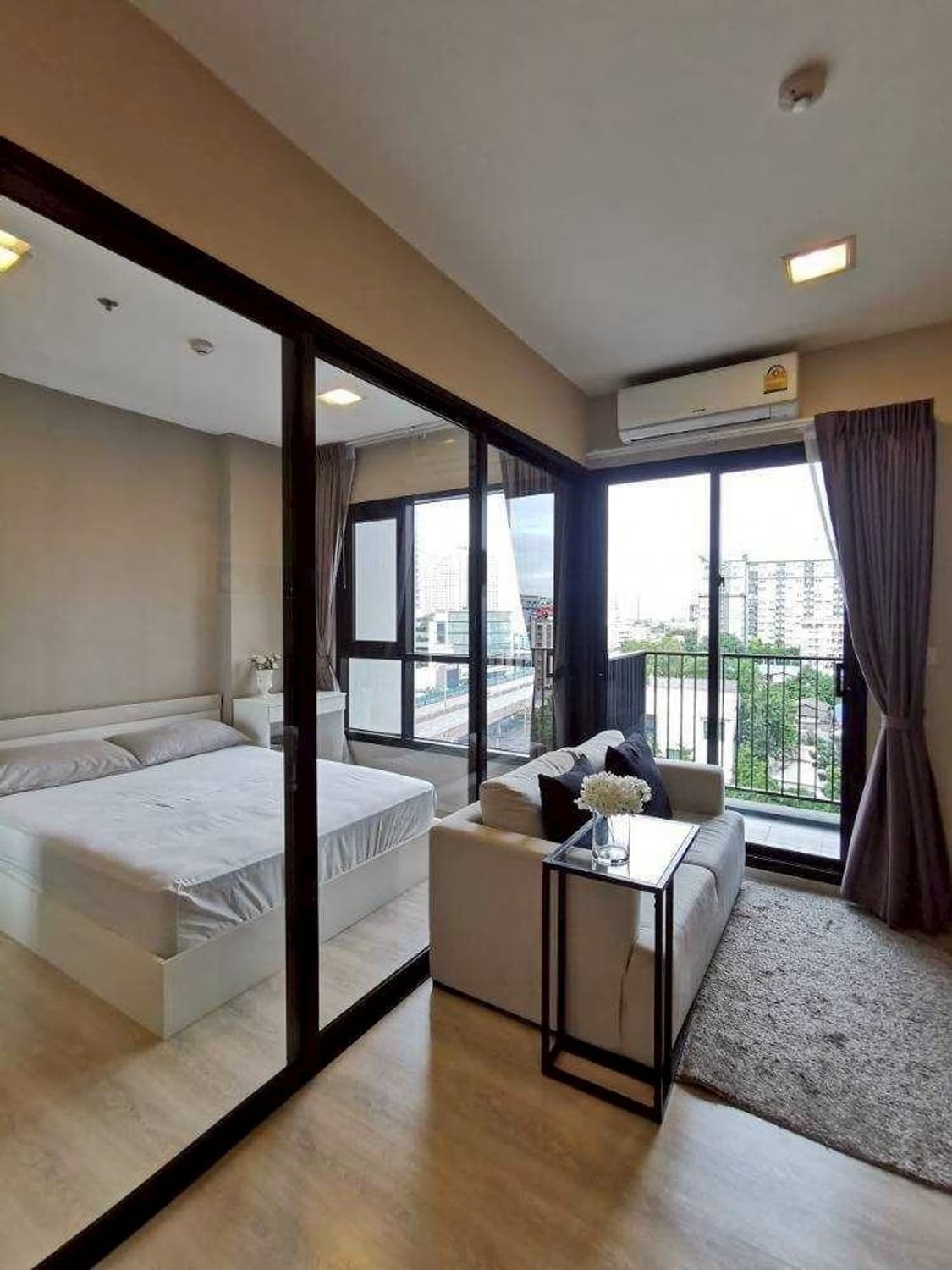 1 ห้องนอน คอนโด สำหรับ ขาย ใน Huai Khwang - Image 3
