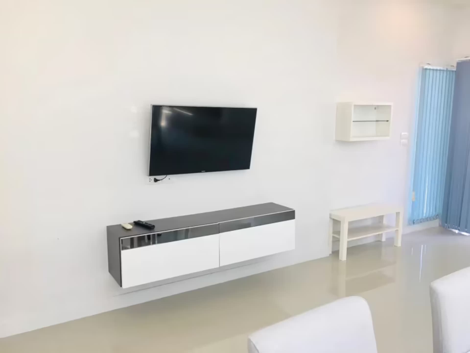 2 Bedroom House - Image 13