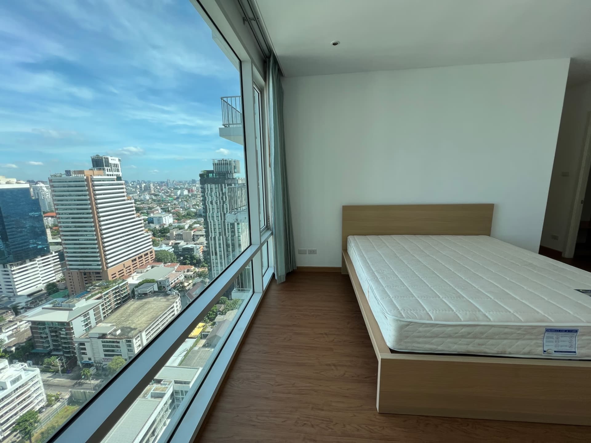 Condo for Rent, Sale at Fullerton Sukhumvit - Image 12
