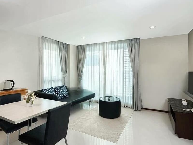 1 Bed Condo for Rent in Bang Rak