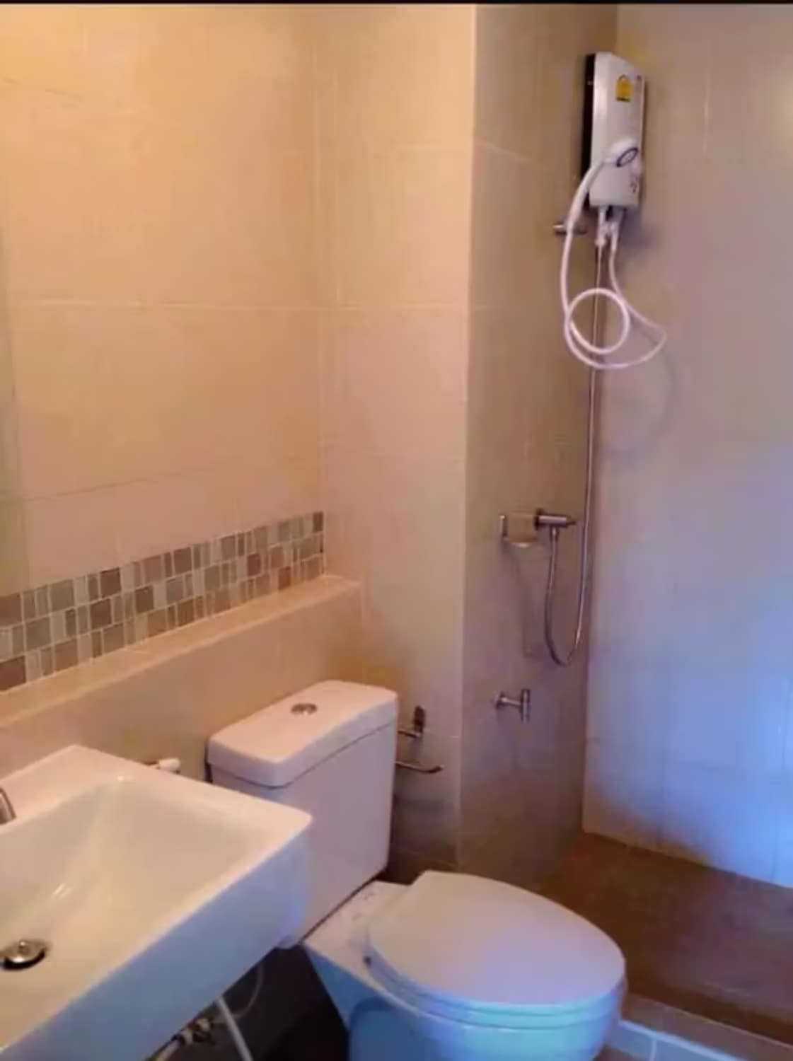 1 Bedroom Condo - Image 3