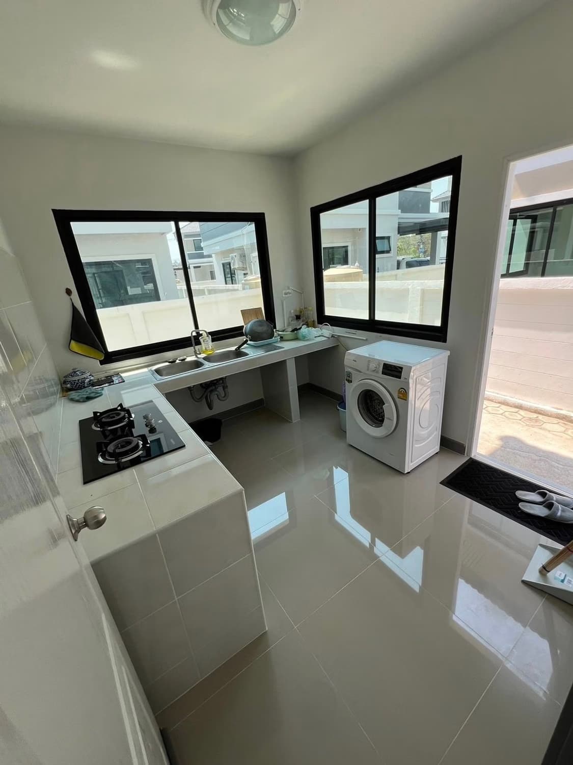 3 Bed House for Rent in San Kamphaeng - Image 11