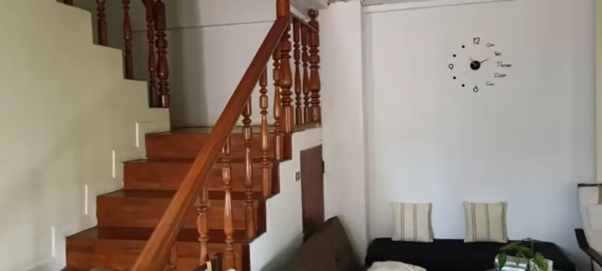 6 Bedroom House - Image 4