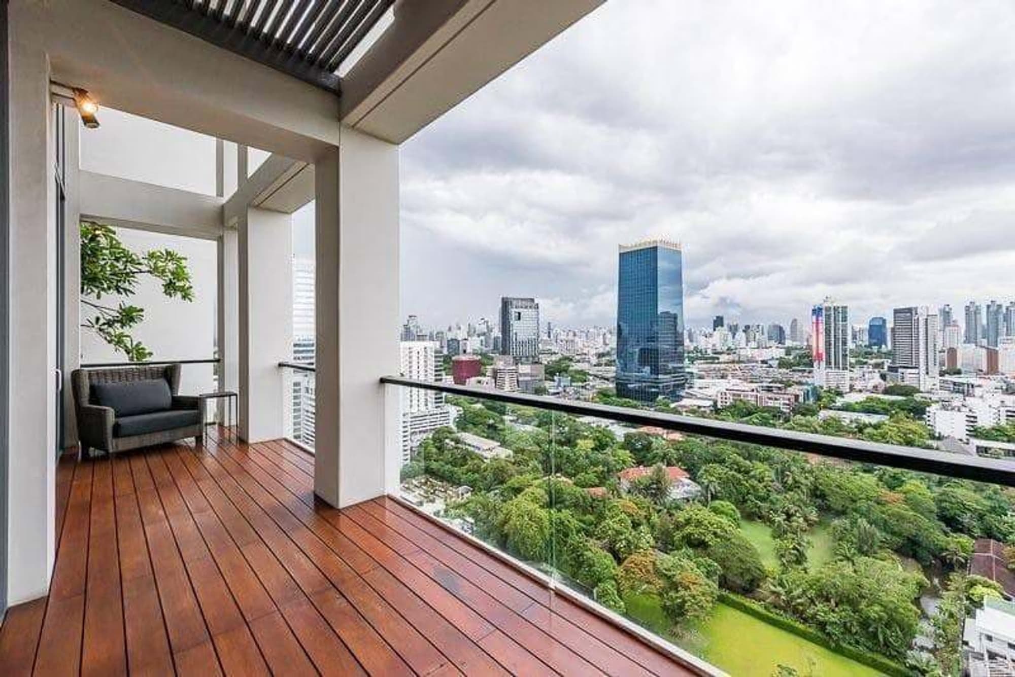 3 Bed Condo for Rent in Sathon - Image 9