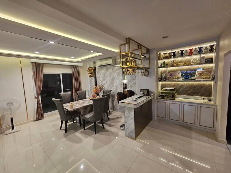 3 Bed House for Sale in Saphan Sung