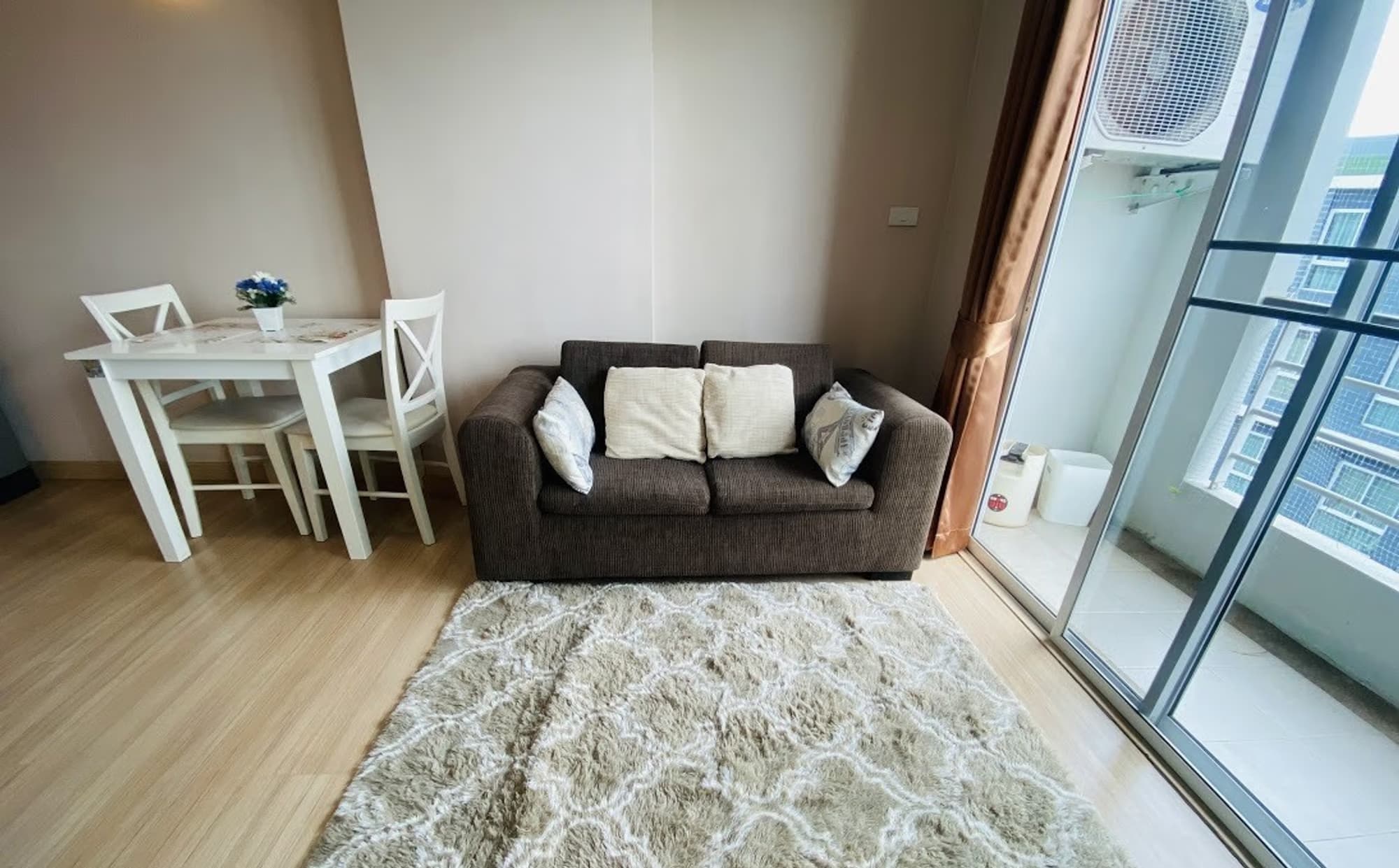 Studio for Rent in Nong Pa Khrang, Mueang Chiang Mai - Image 2