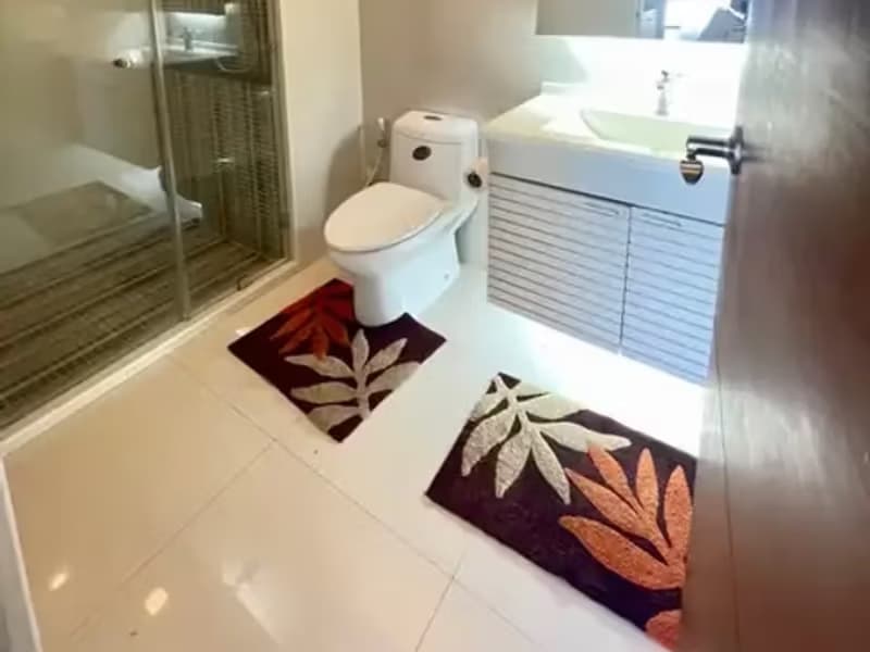 1 Bedroom Condo