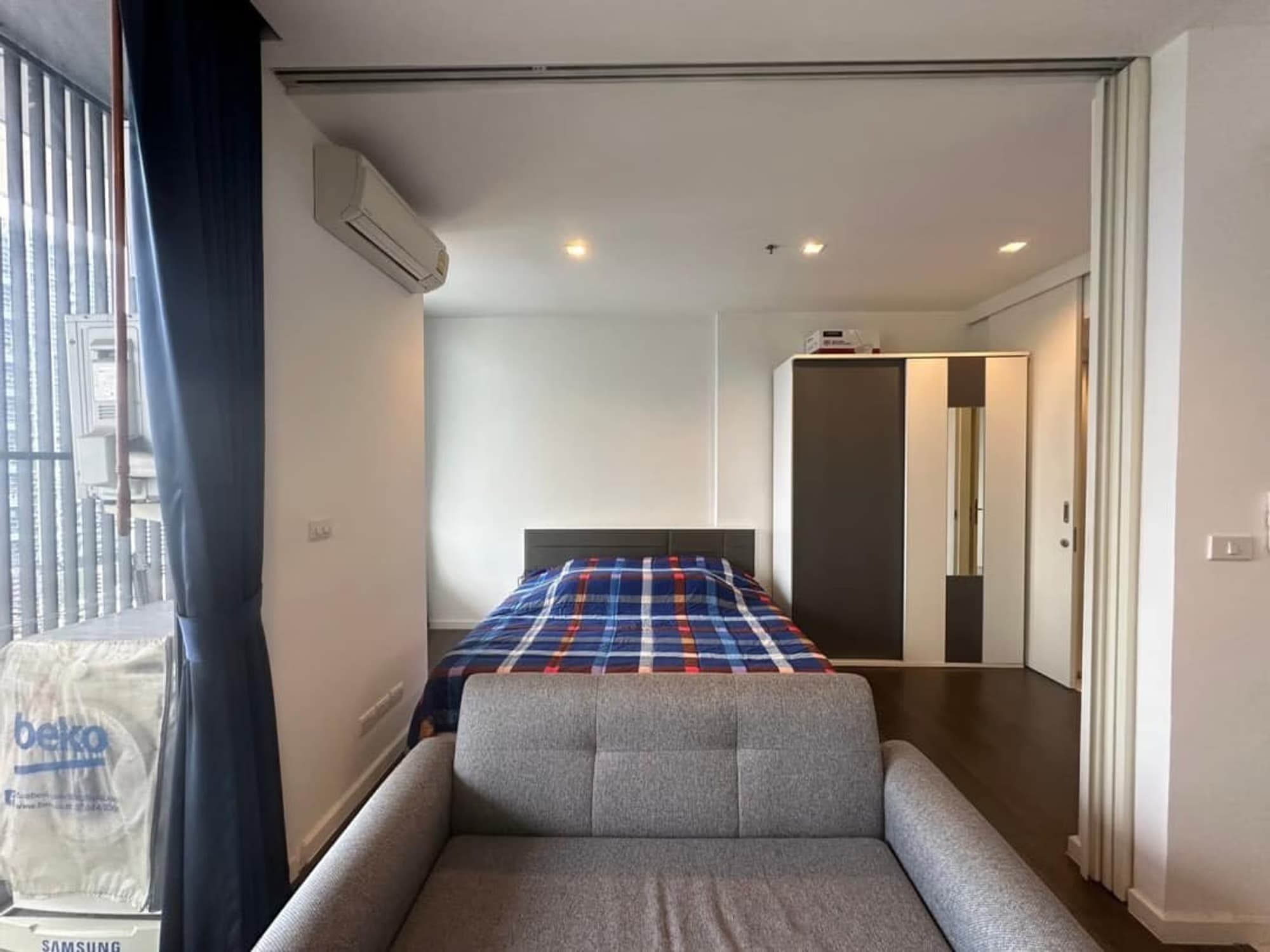 1 ห้องนอน Condo สำหรับ ขาย ใน สาทร - Image 1