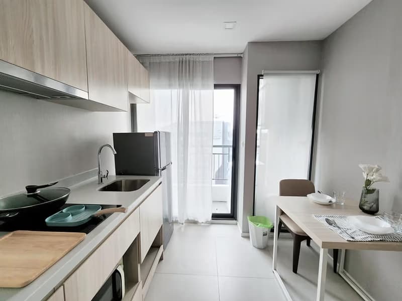 1 Bed Condo for Rent  Near Udom Suk BTS