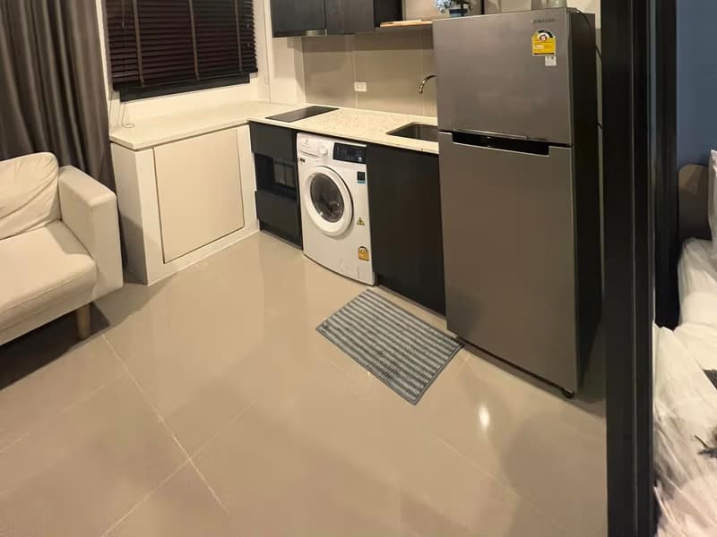 1 Bed Condo for Rent  Near Huai Khwang MRT