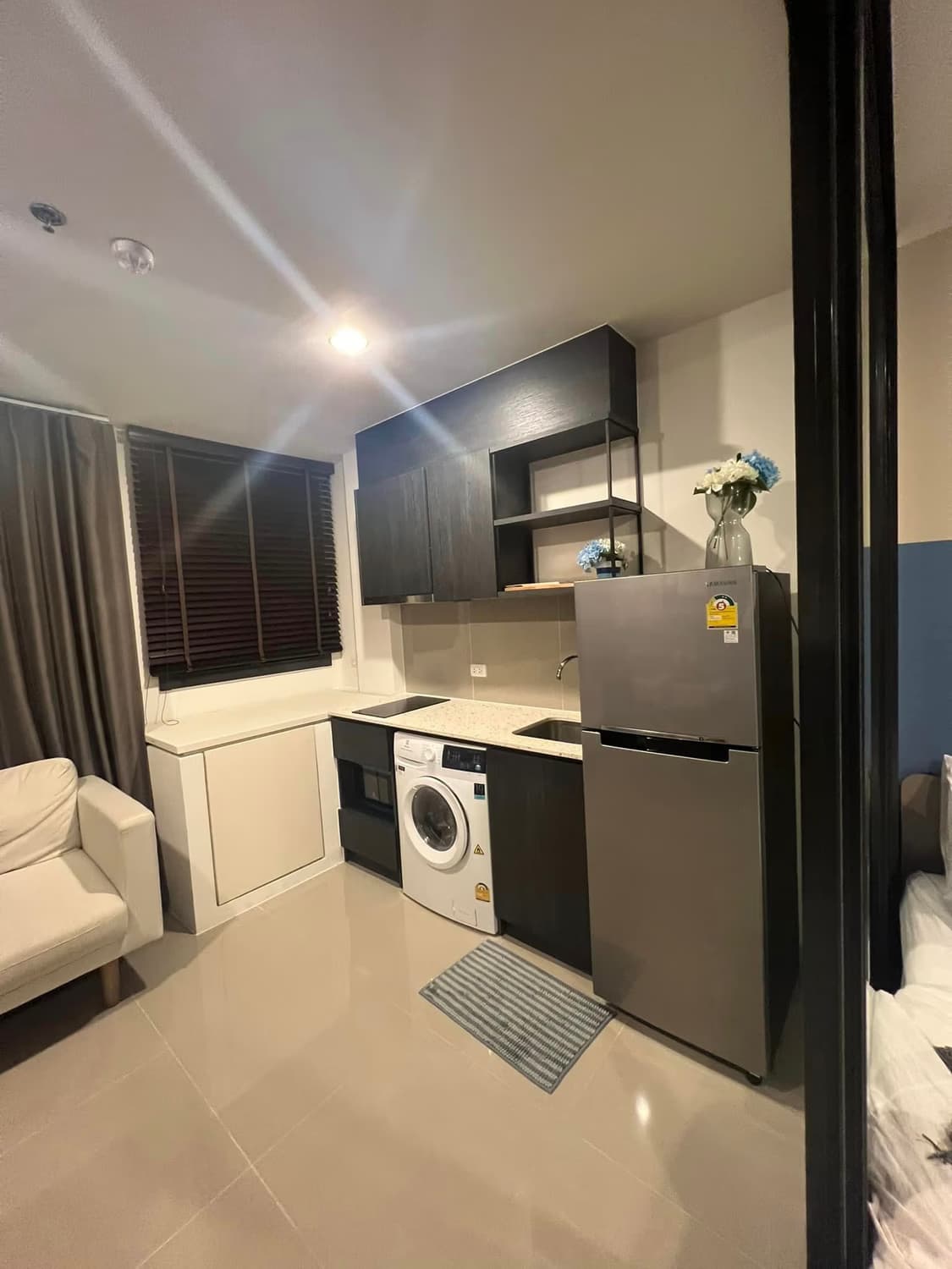 1 ห้องนอน Condo สำหรับ จำหน่าย ใกล้ Huai Khwang MRT - Image 3