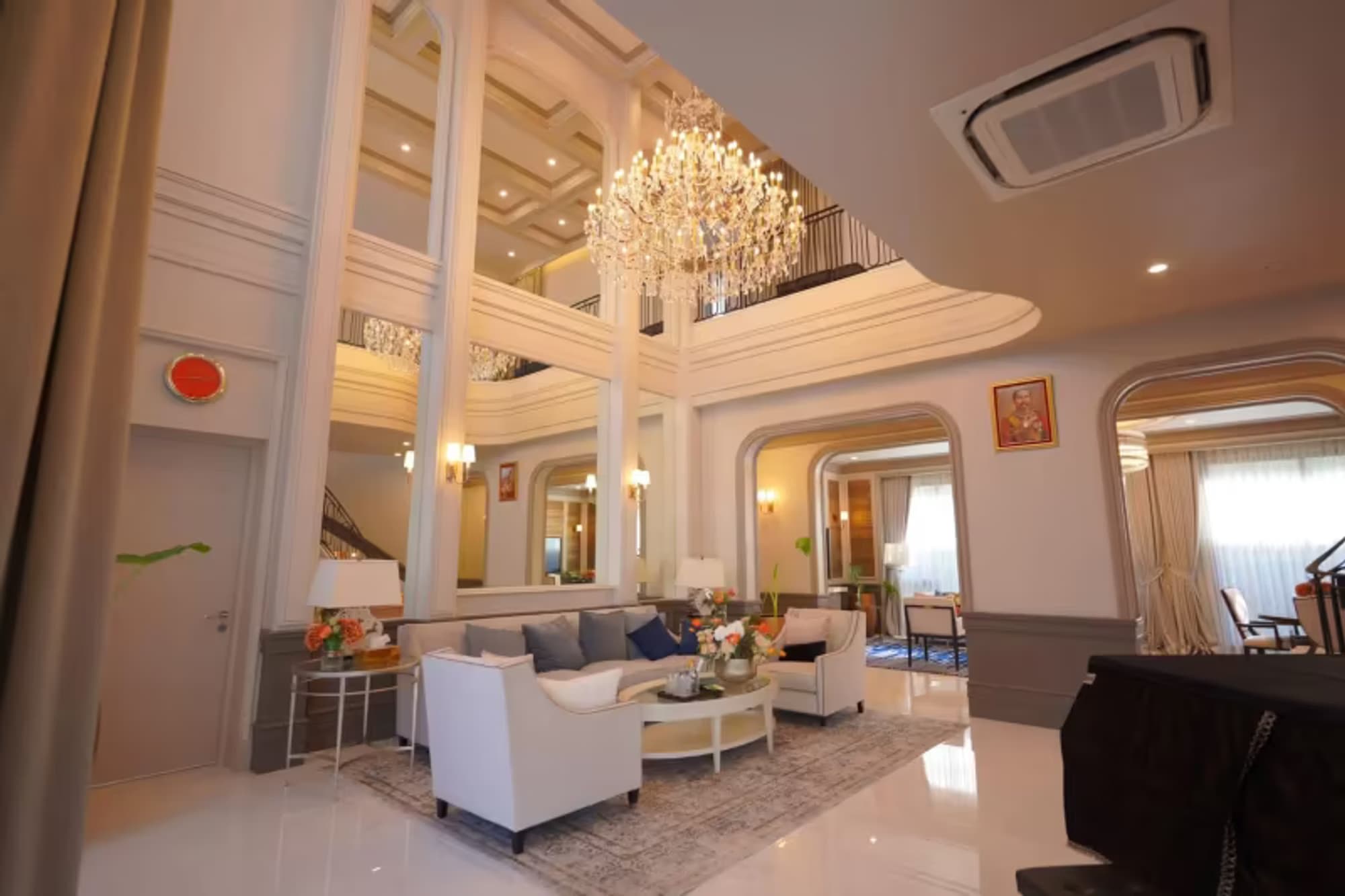 5 Bedroom House - Image 4