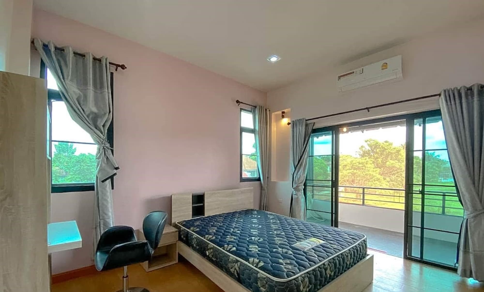4 Bedroom House - Image 8
