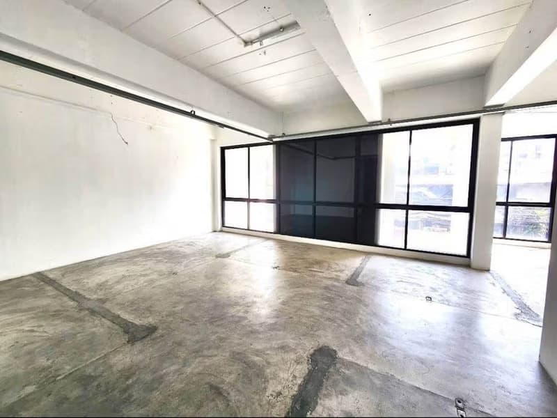 3 Bed Commercial for Rent and Sale in Din Daeng