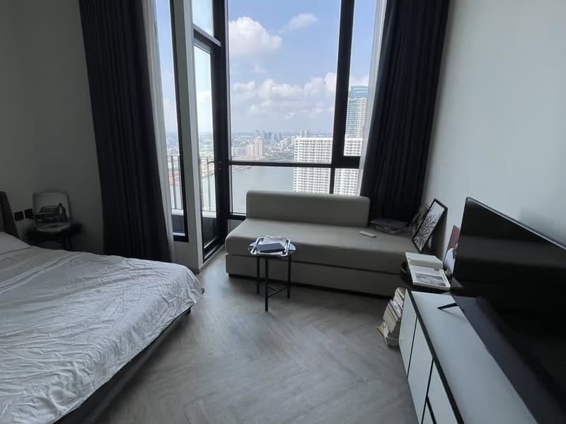 Studio Condo for Sale in Khlong San