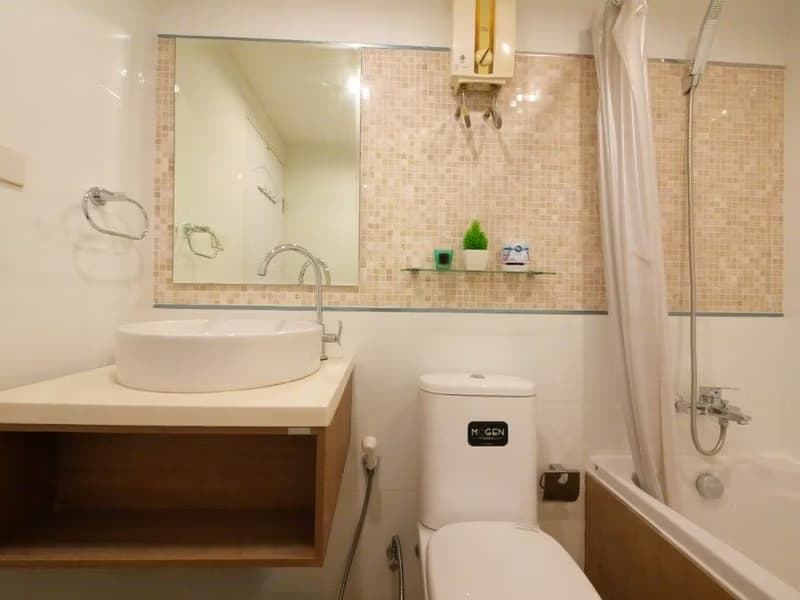 Condo for Rent at S.V. City Tower
