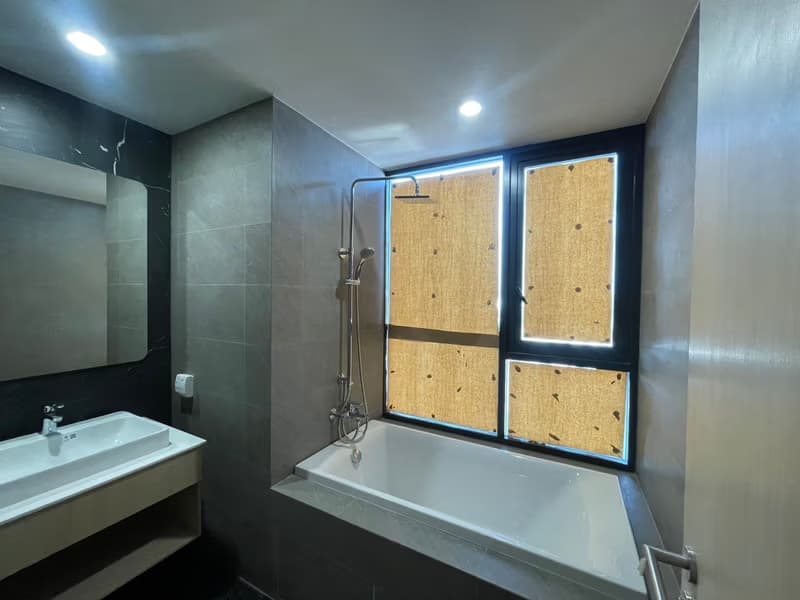 2 Bed Condo for Sale in Phra Khanong
